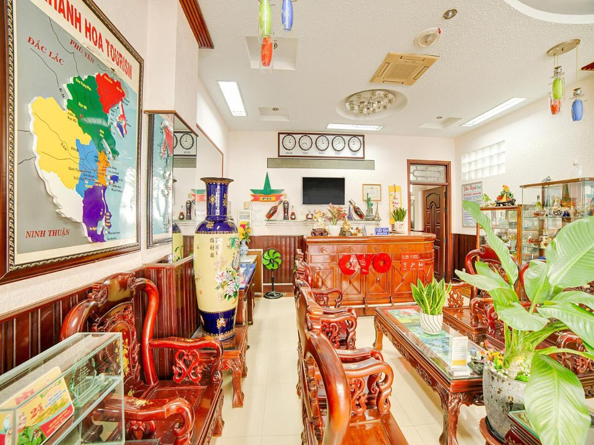 Oyo 563 Phu Thinh Hotel На Транг Екстериор снимка